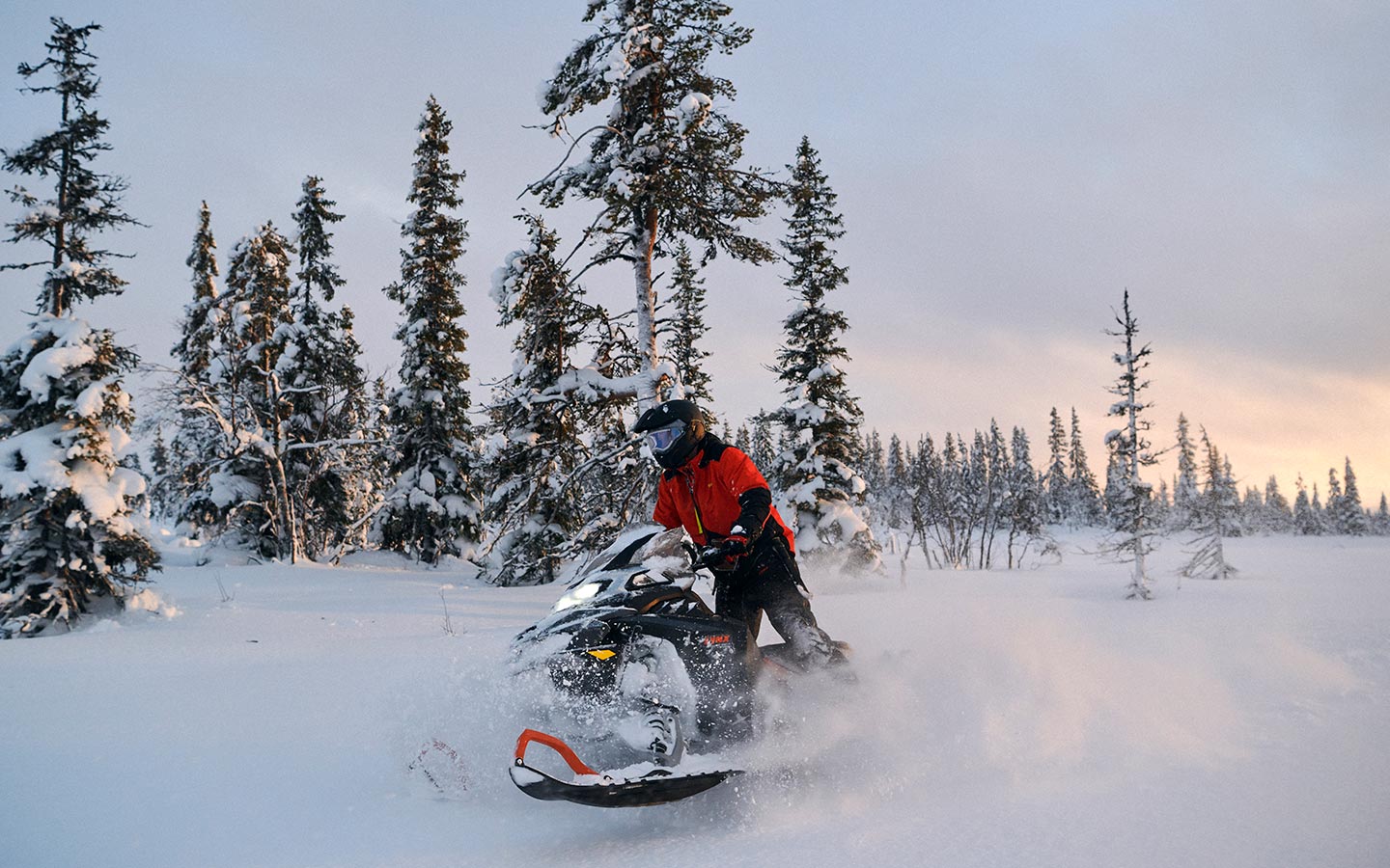 Mitä uutta 2024 Lynx & SkiDoo